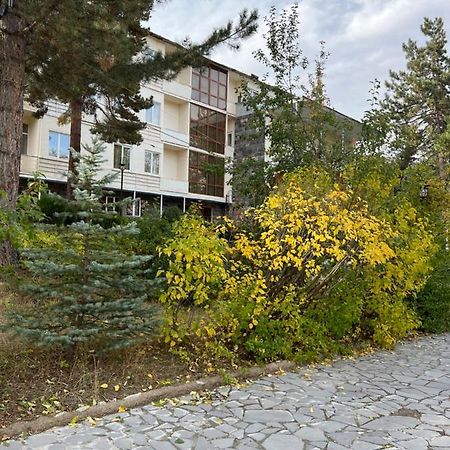 Ripa Hotel Цахкадзор Екстериор снимка