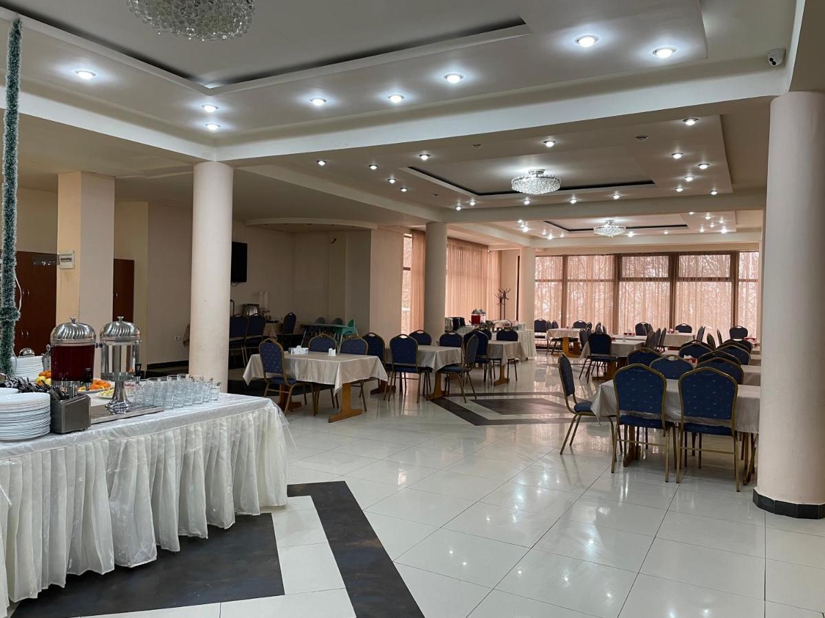 Ripa Hotel Цахкадзор Екстериор снимка