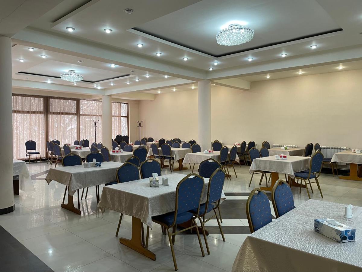 Ripa Hotel Цахкадзор Екстериор снимка